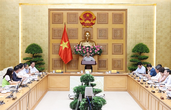 Thủ tướng Chính phủ Phạm Minh Chính Hoàn thành phần trên cao đường sắt đô thị đoạn Nhổn - Ga Hà Nội trước 31-12-2022